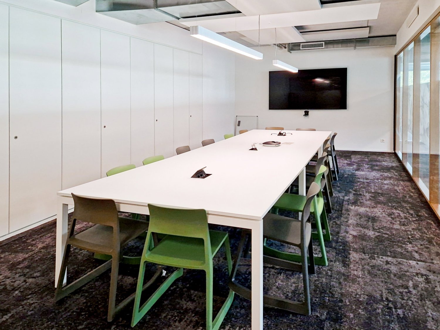 150m² office