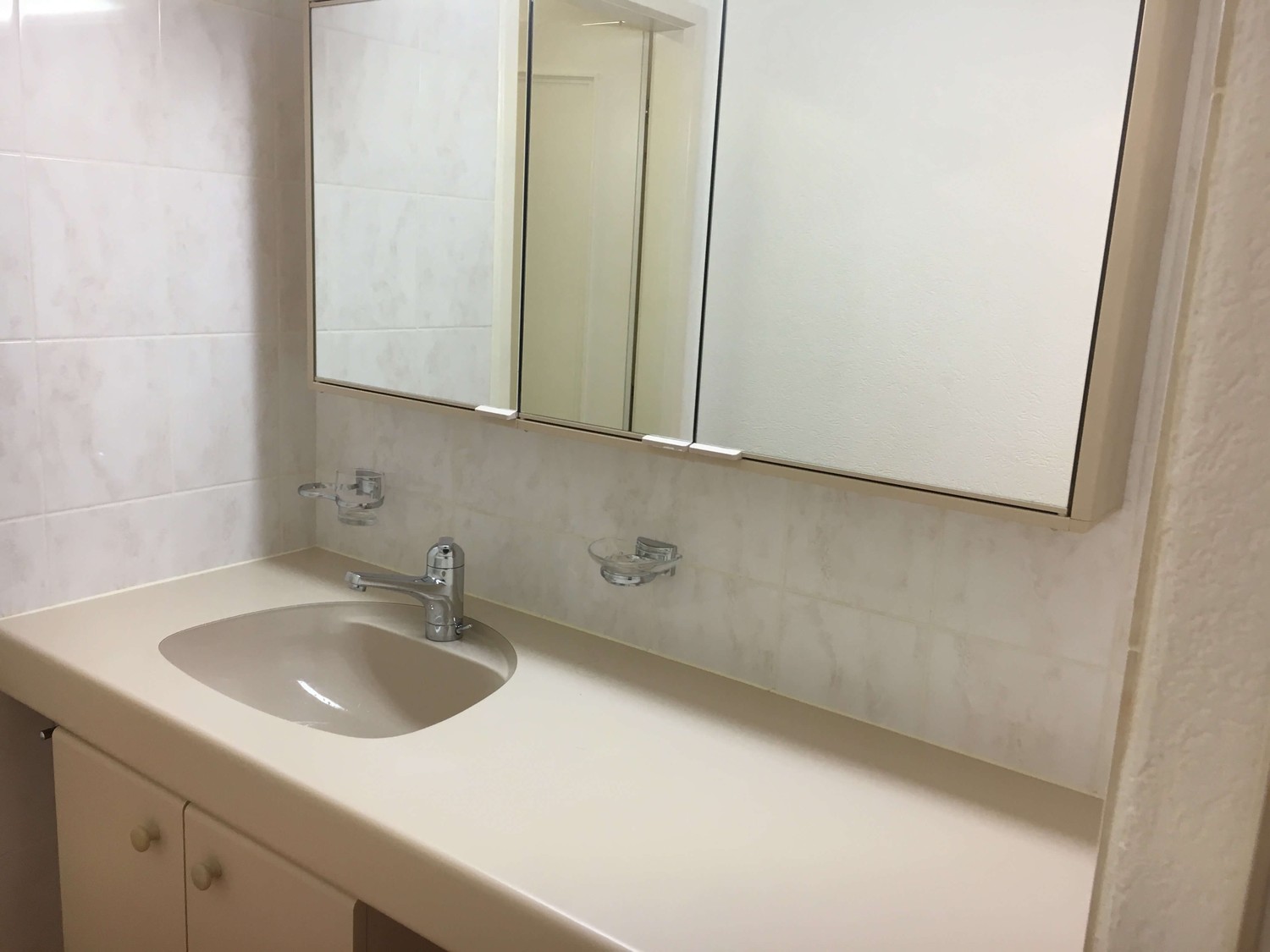 1 room single room