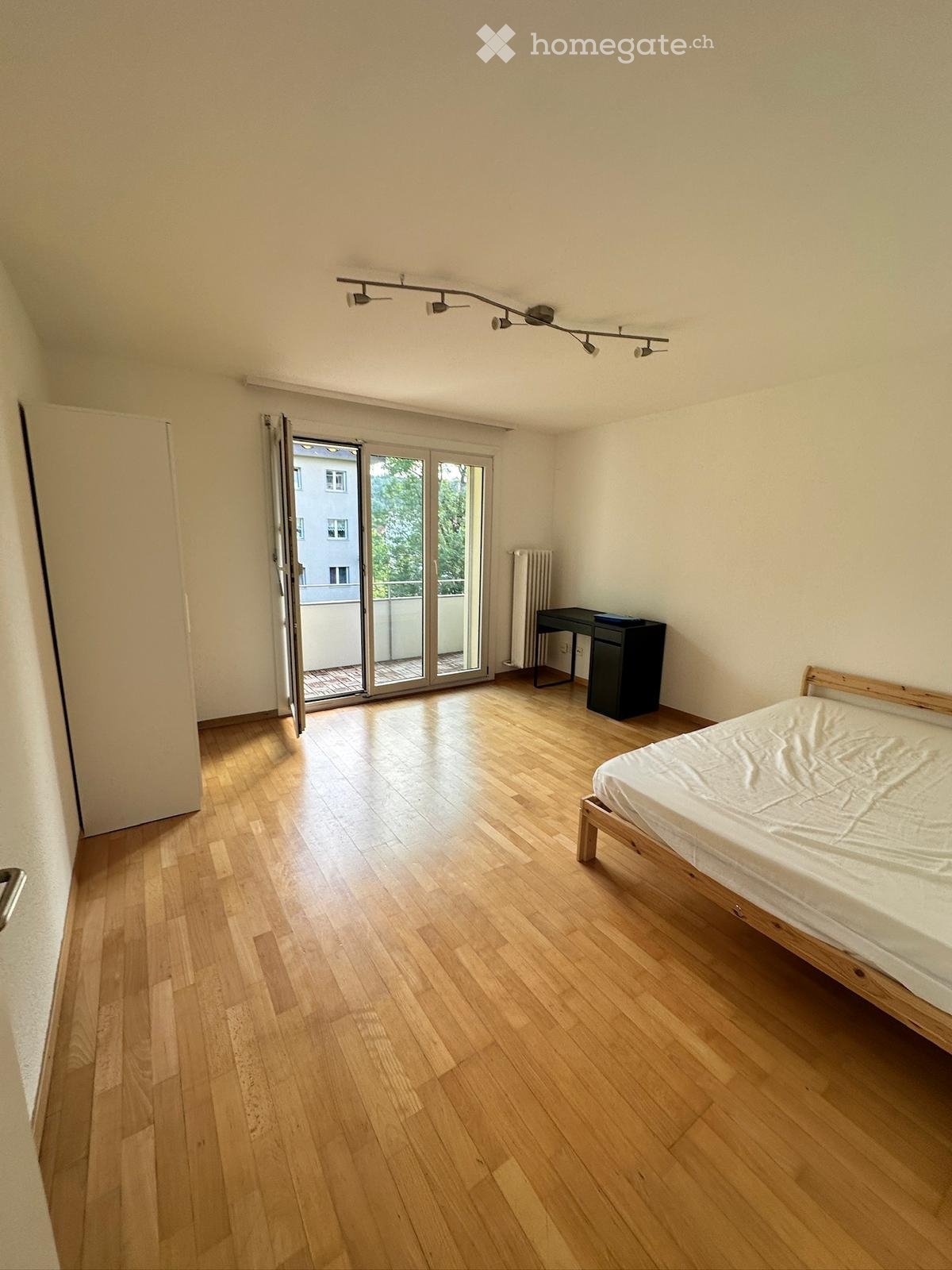 1 room single room, photo 1 of 5