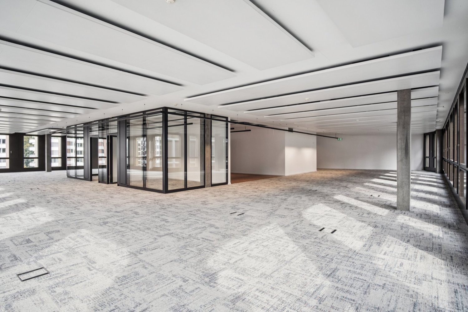 500m² office