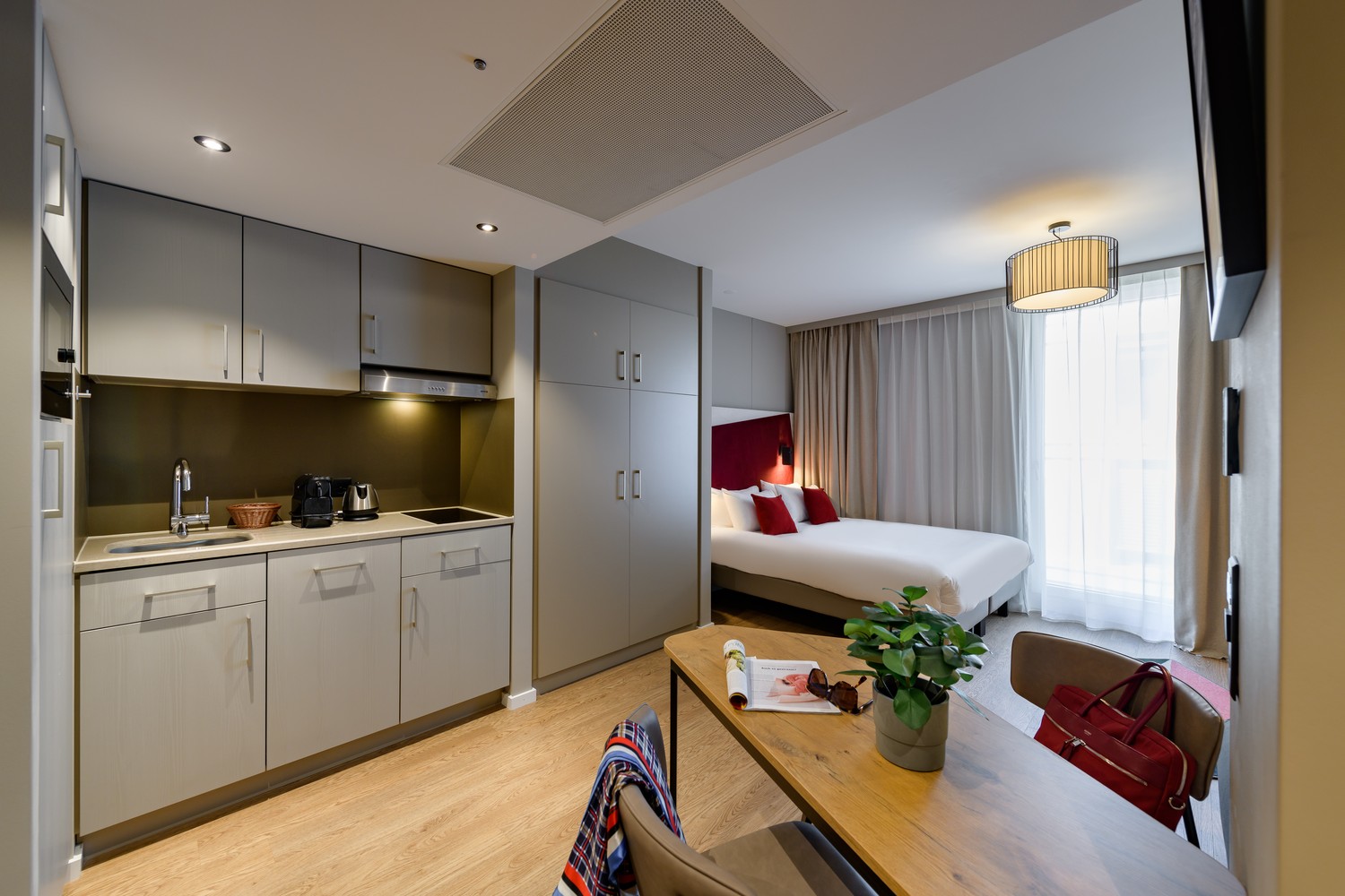 1 room apartment, photo 1 of 9