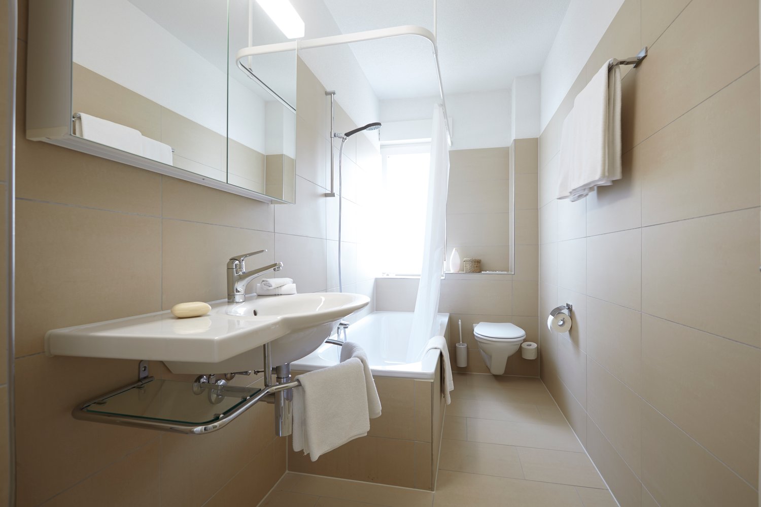 2 ½ Zimmer möblierte Wohnung