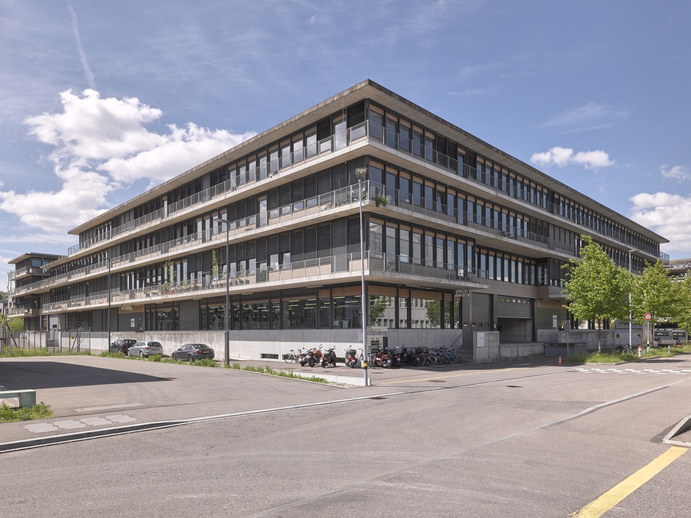 75m² bureau
