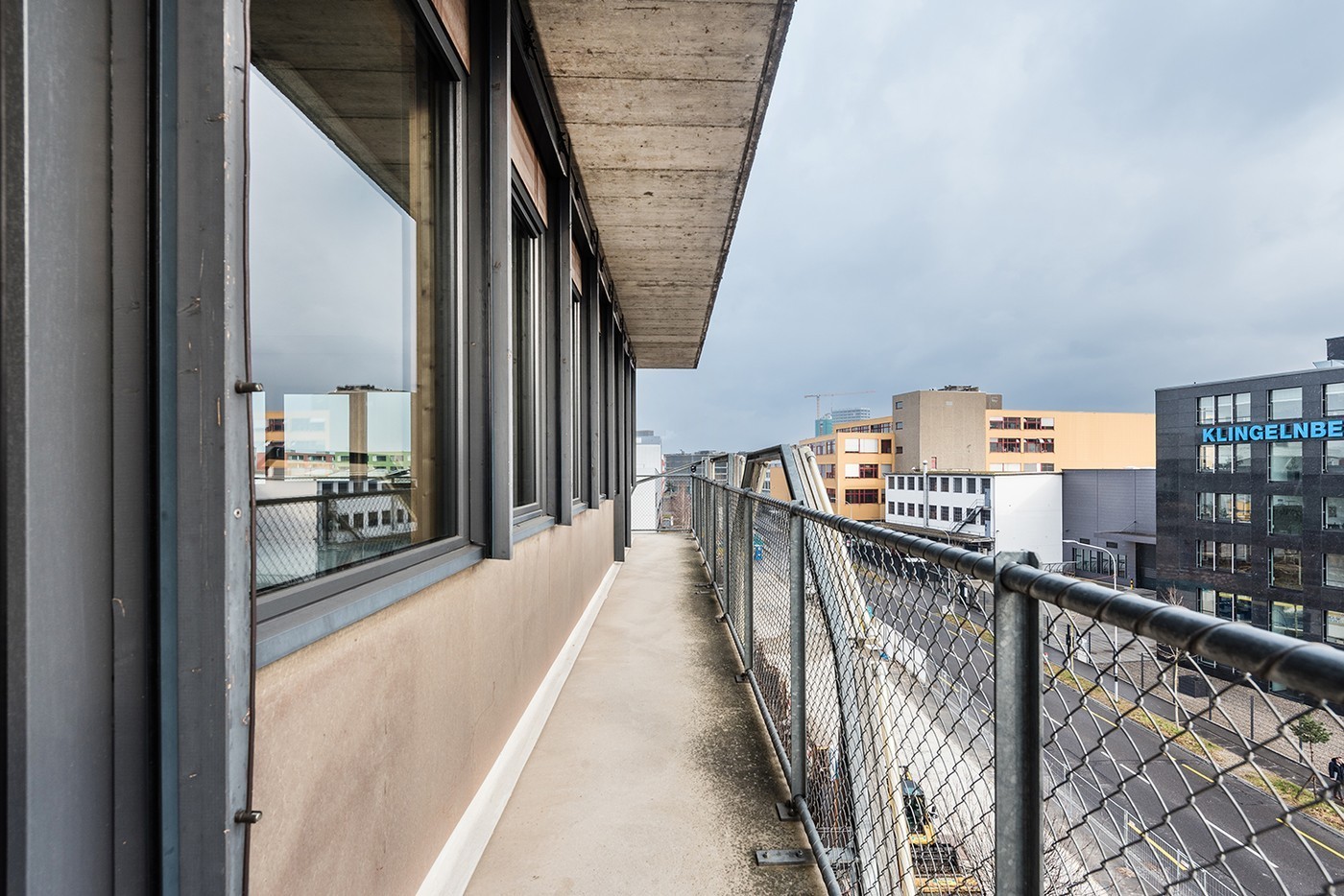 75m² bureau