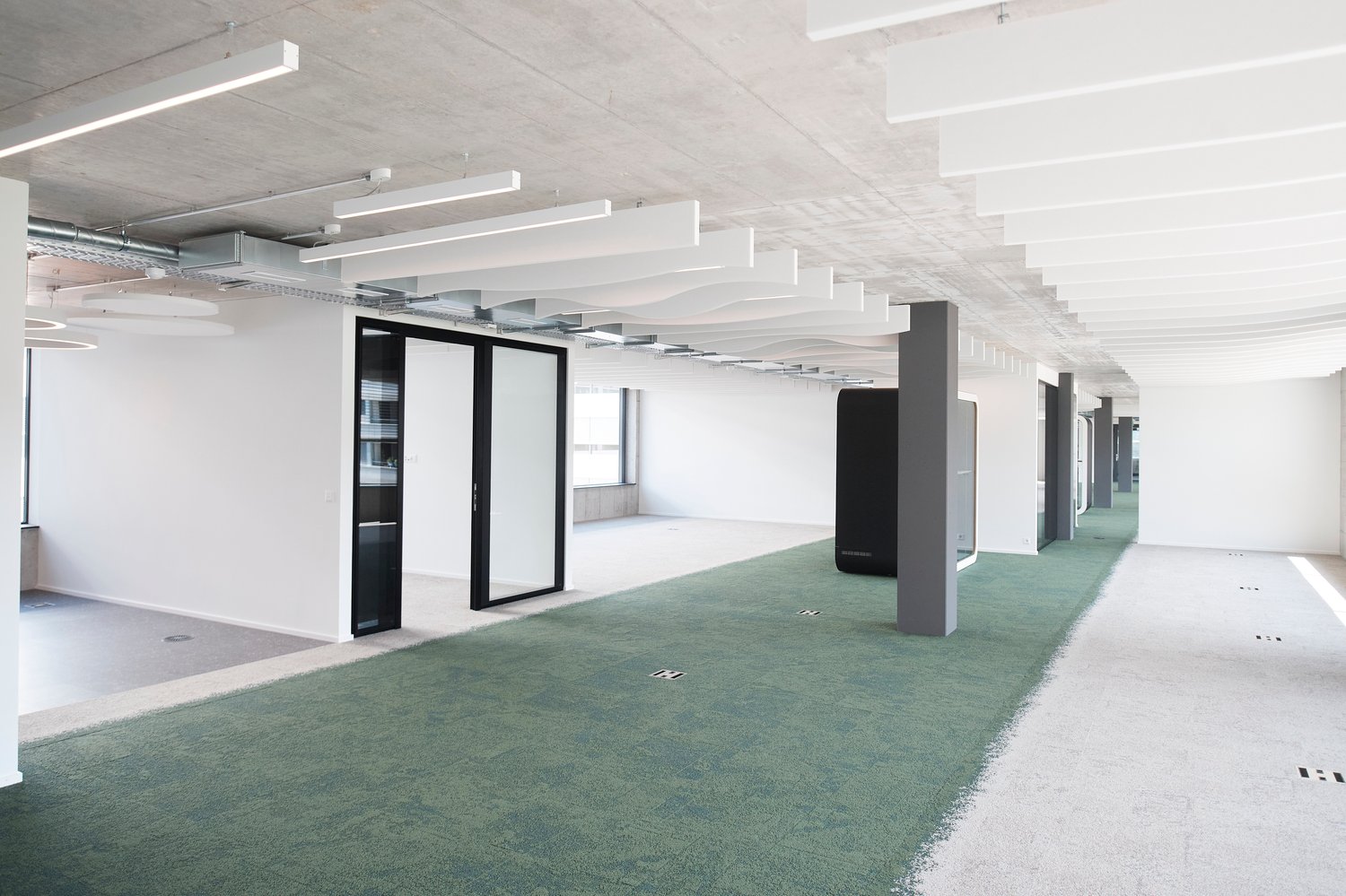 204m² office