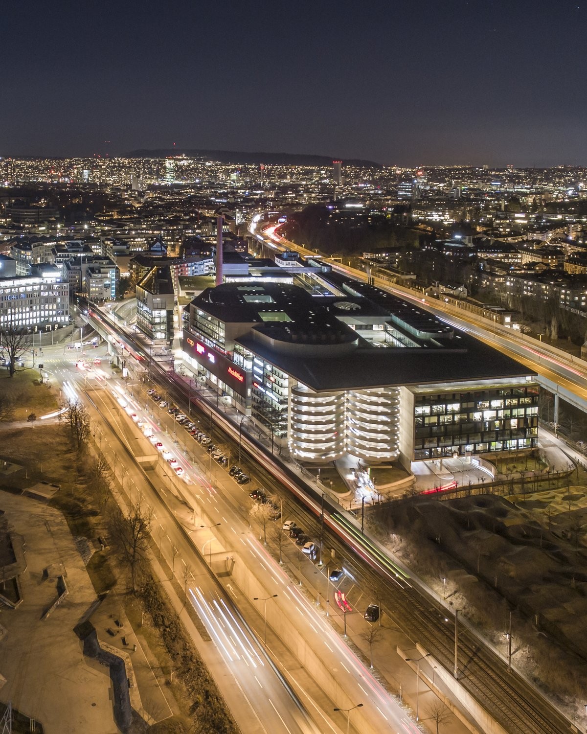 6500m² office