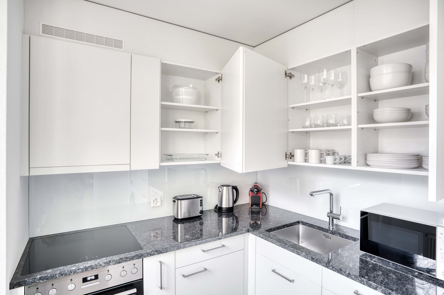 2 rooms furnished flat