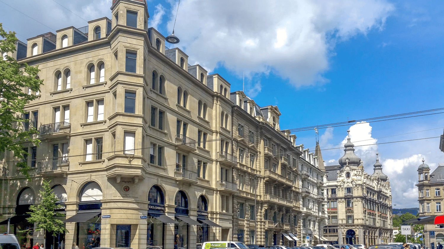646m² office
