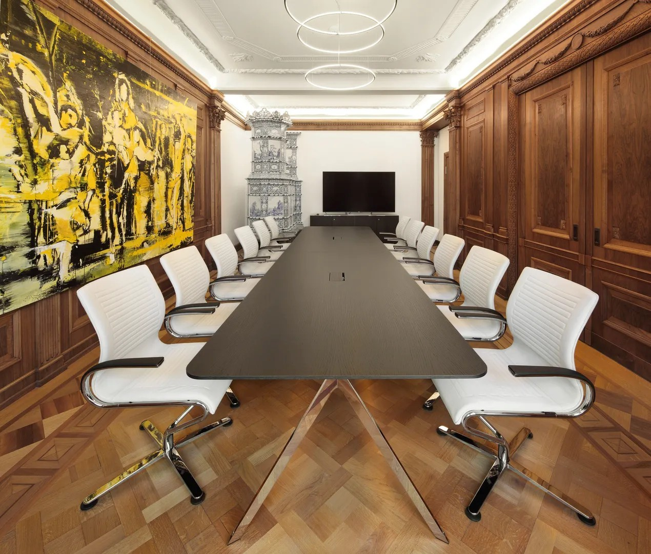 646m² office