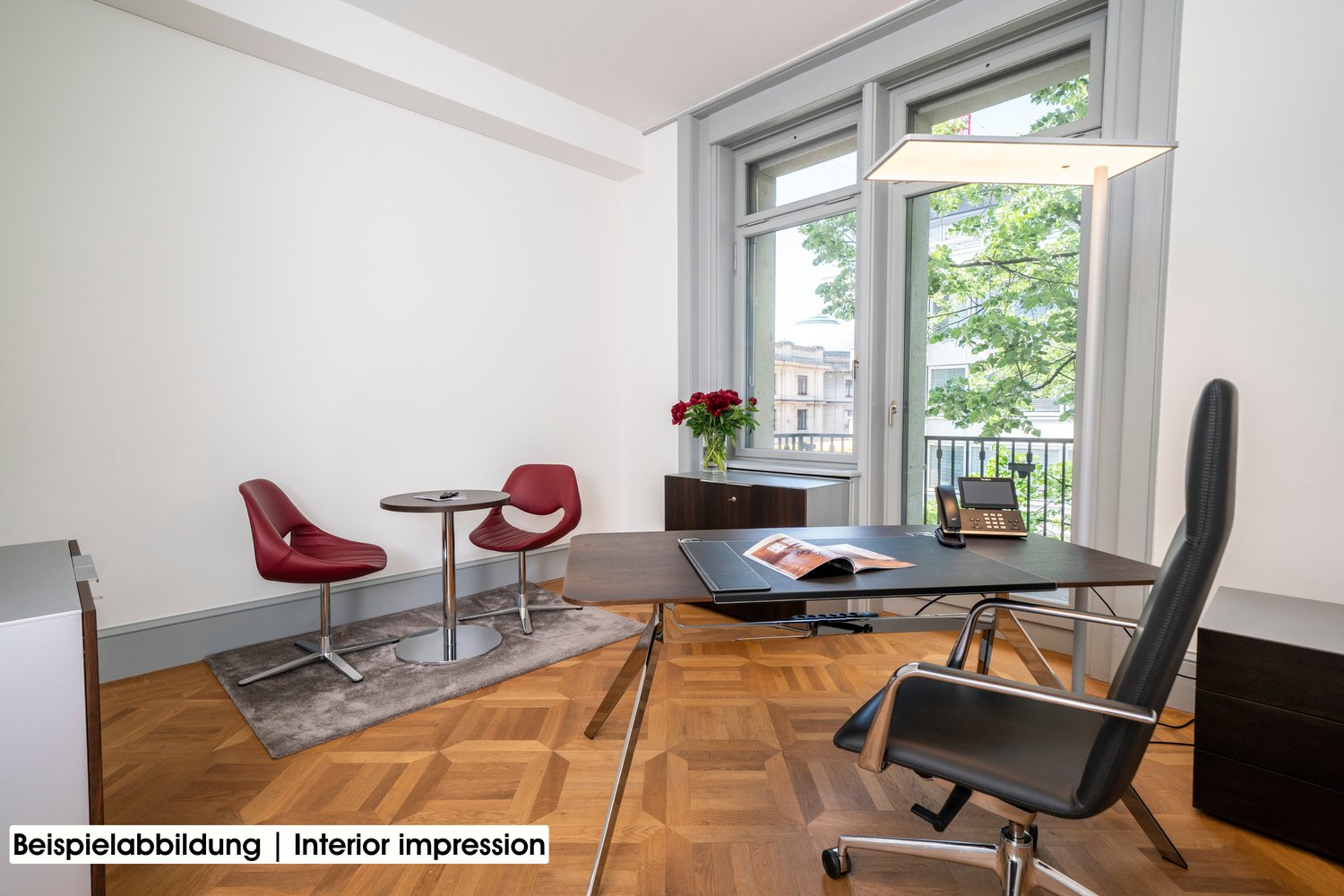 646m² office