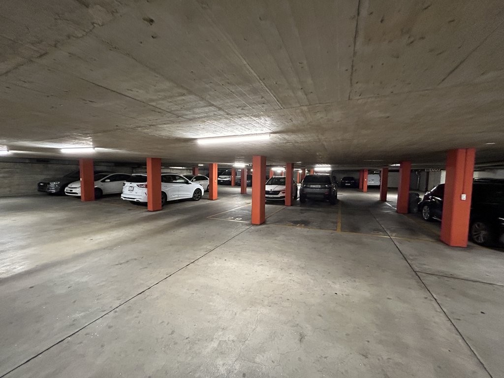 Underground slot, photo 1 of 2