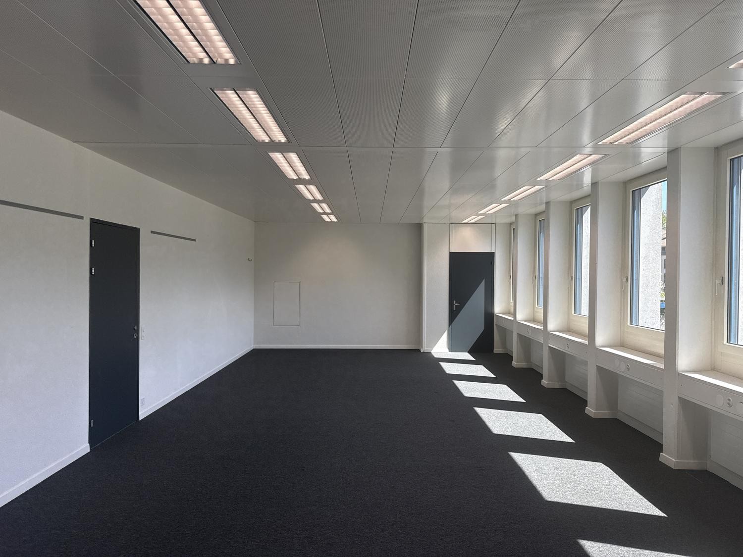 71m² office