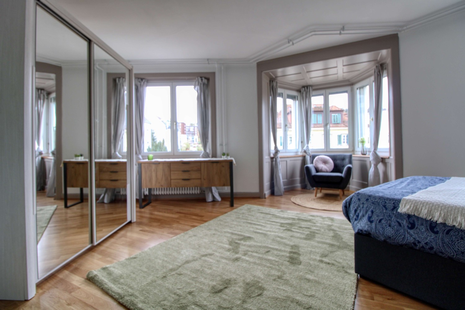 1 room single room