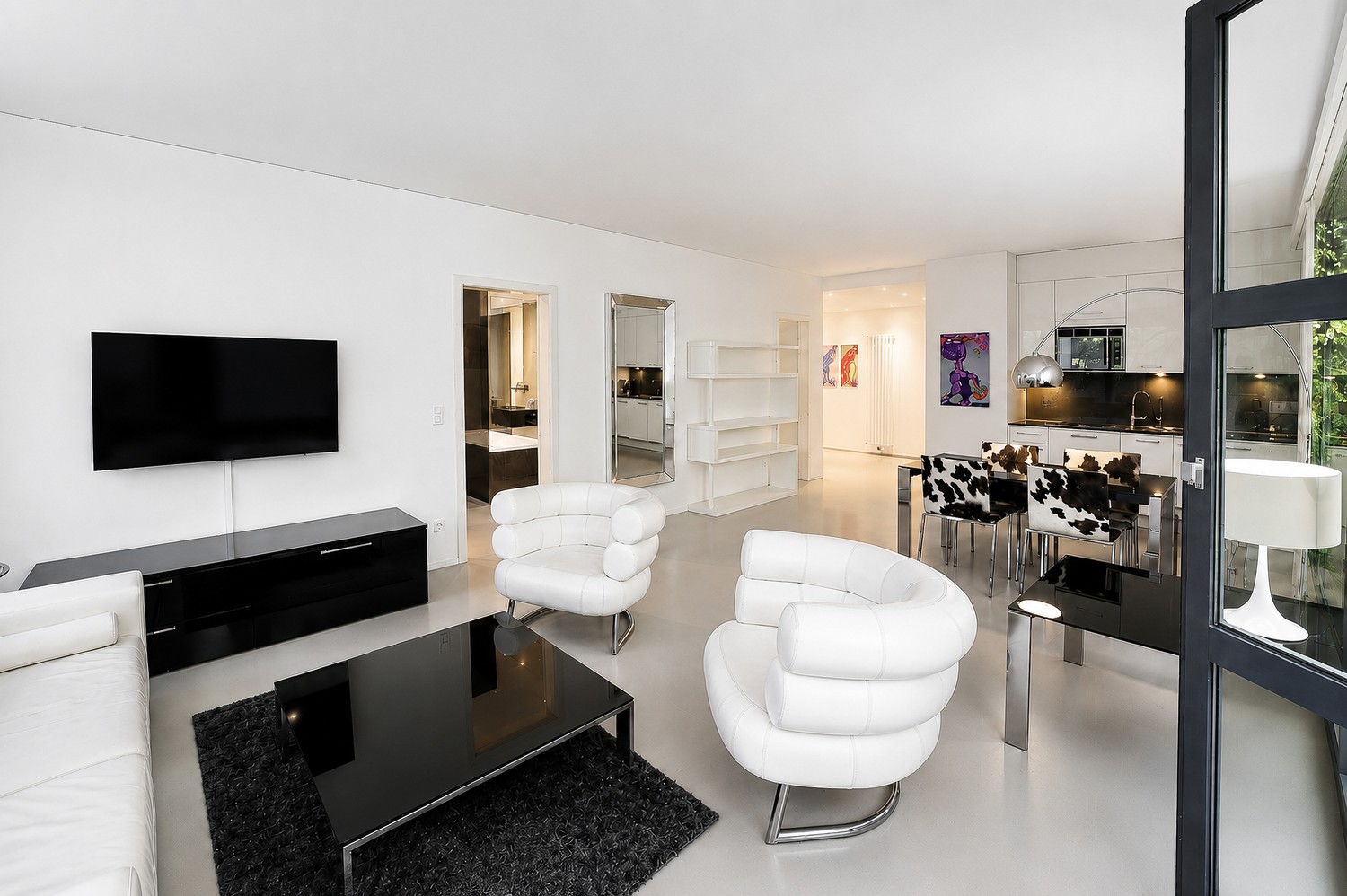 2 rooms apartment, photo 2 of 10