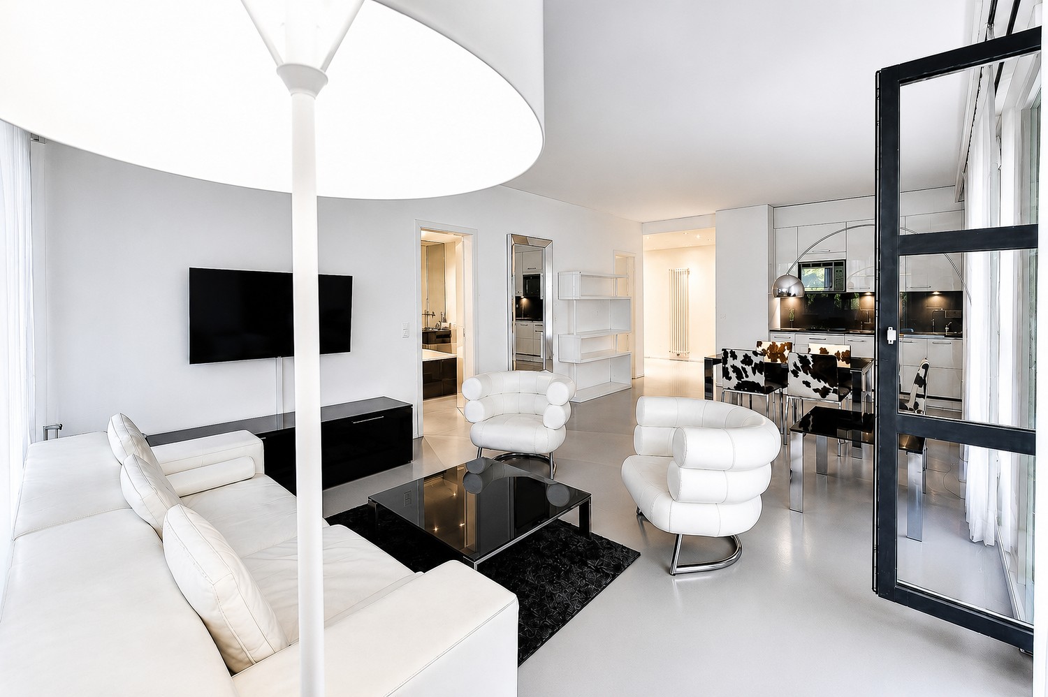2 rooms apartment, photo 1 of 10