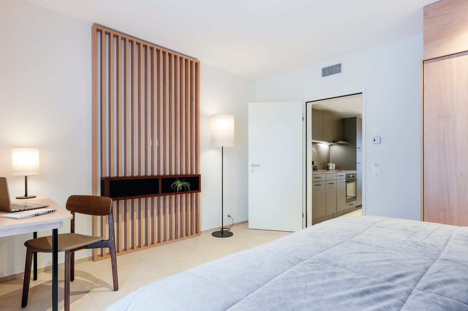 2 rooms furnished flat