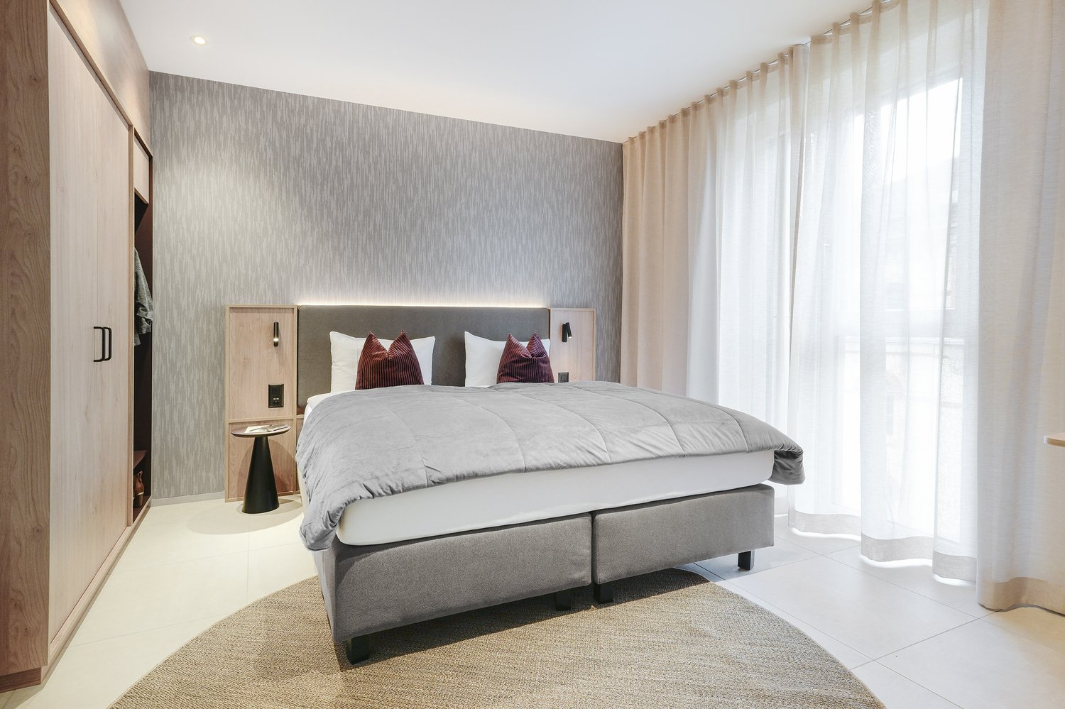 2 rooms furnished flat