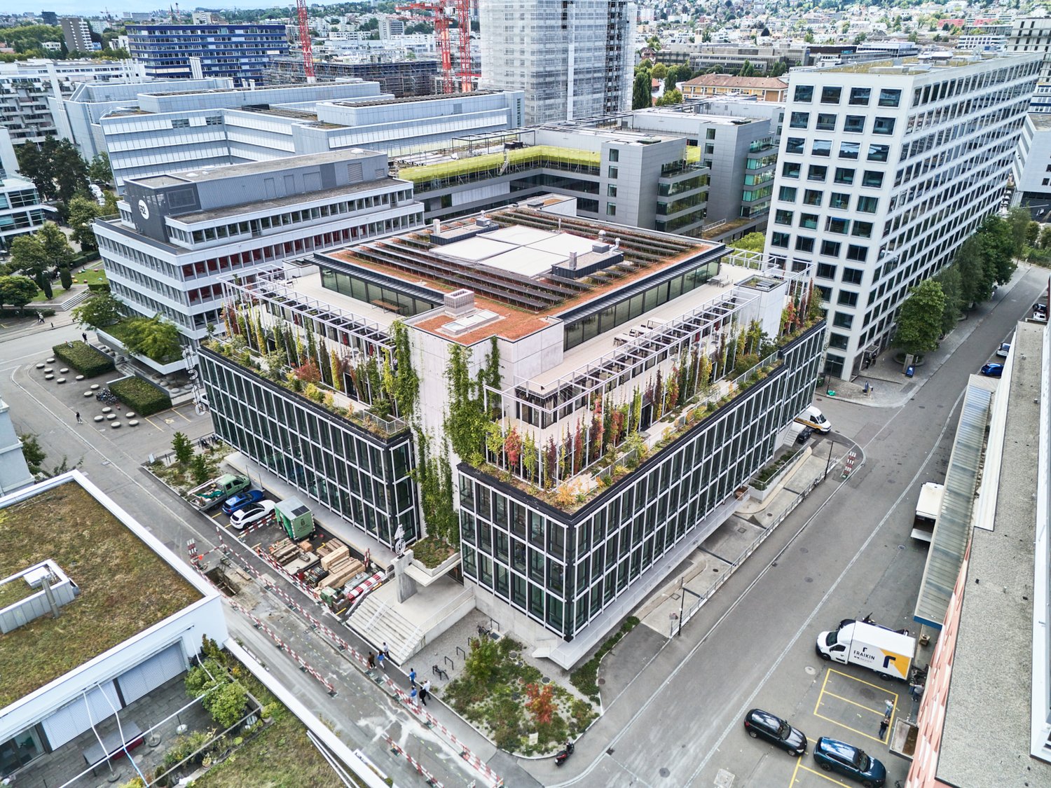 4000m² office