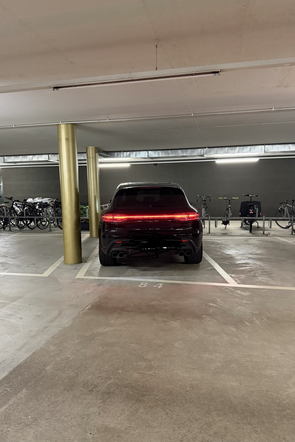 Underground parking space Zurich West / Prime Tower – CHF 260.–/month