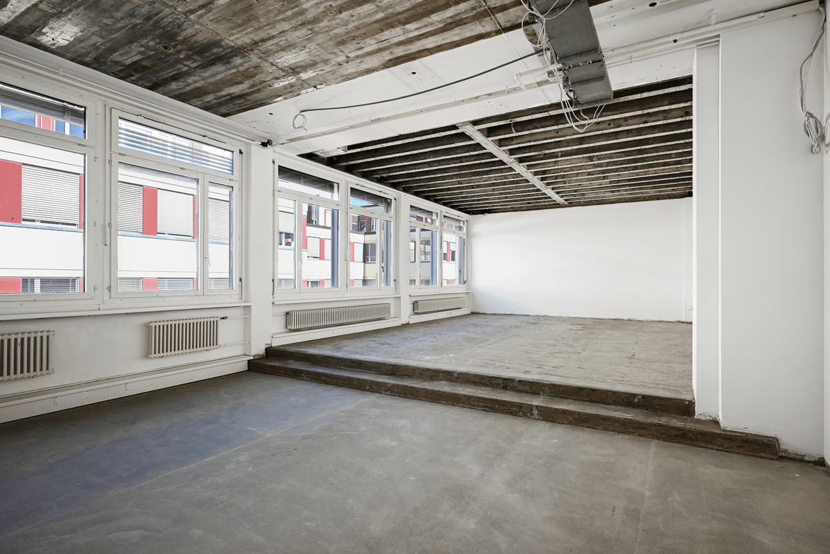 638m² office