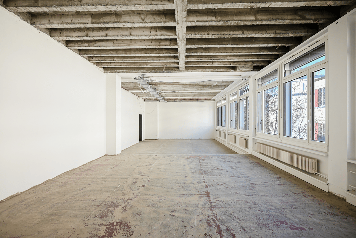 638m² office