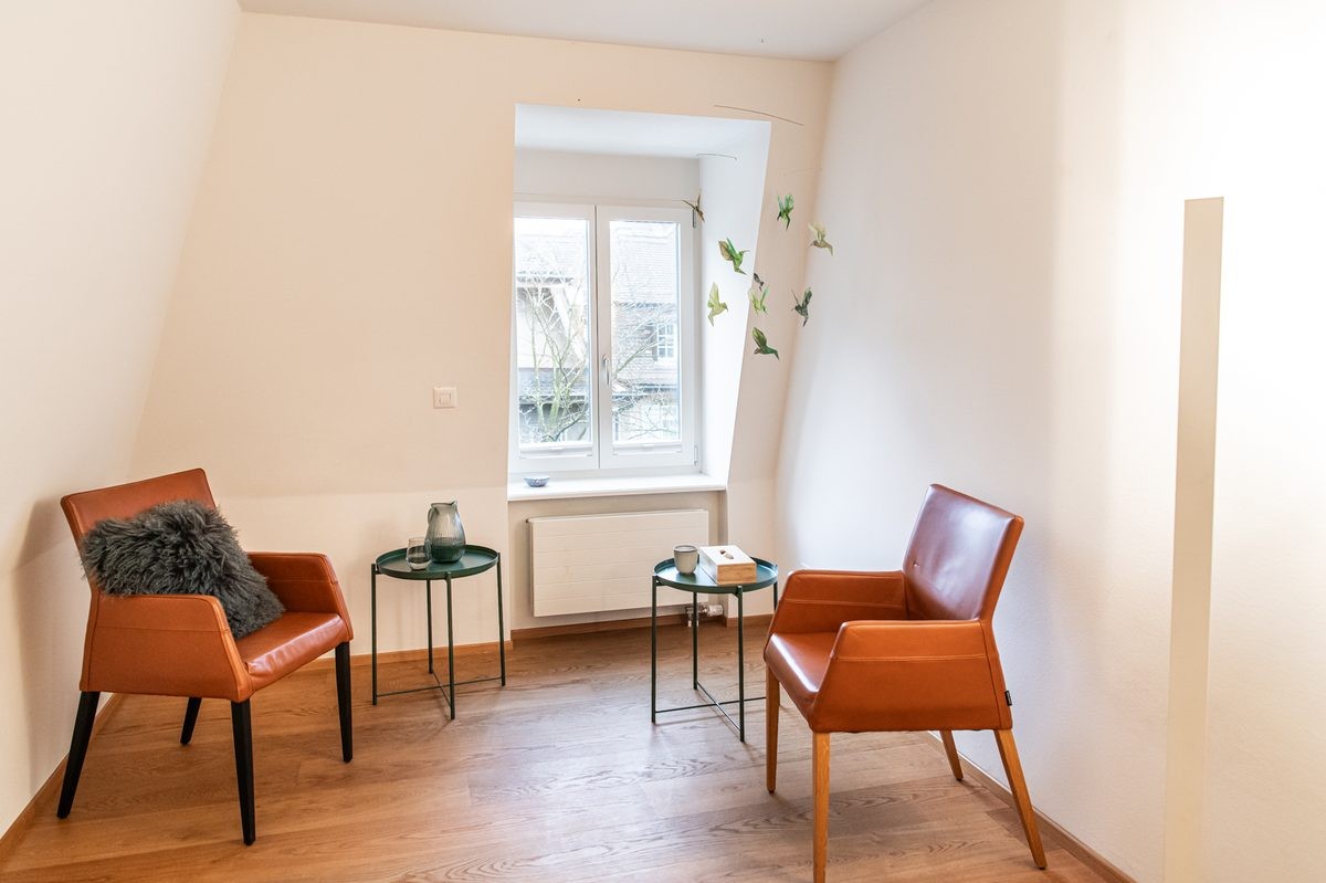 14m² commercial

Commercial premises available from August – Schaffhauserplatz, Zürich: Due to a short-term change of tenant, a practice room in the Yotree Yogastudio will become available at the beginning of August.

Location: Central at Schaffhauserplatz, good public transport connections
Usable a