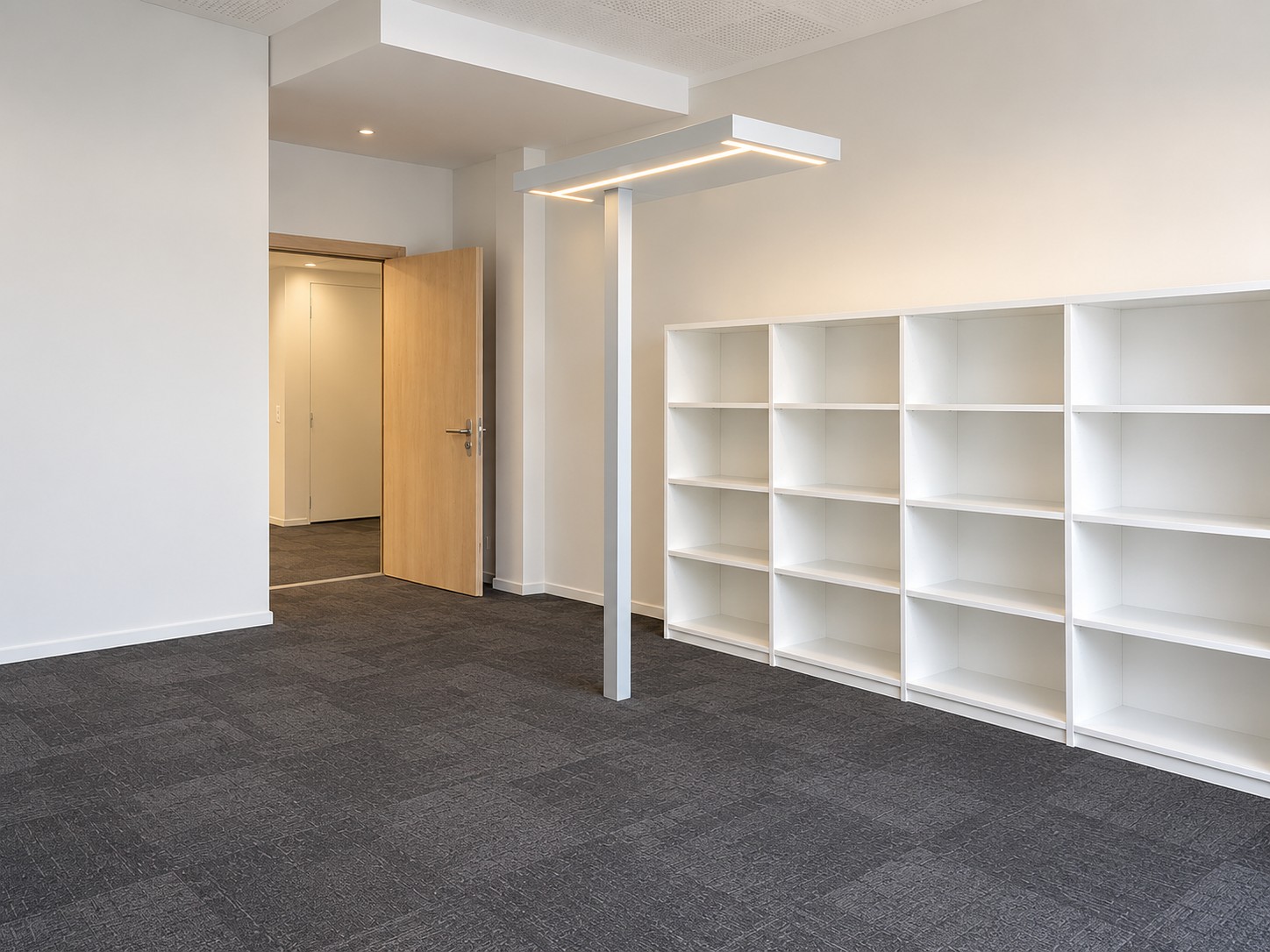 362m² office