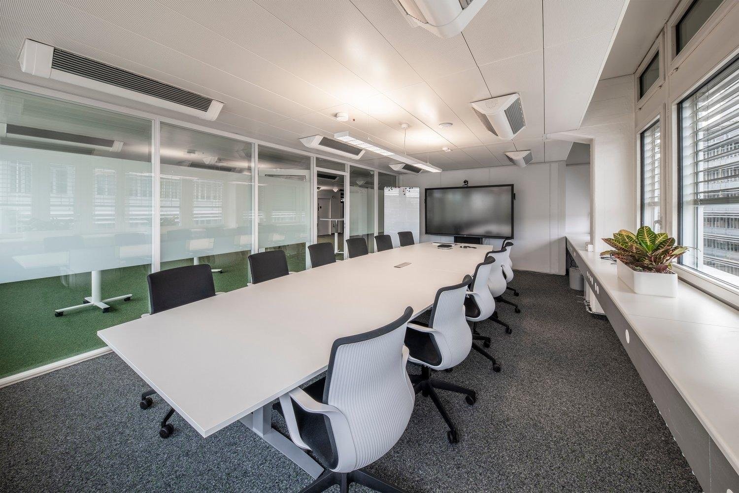 1100m² commercial