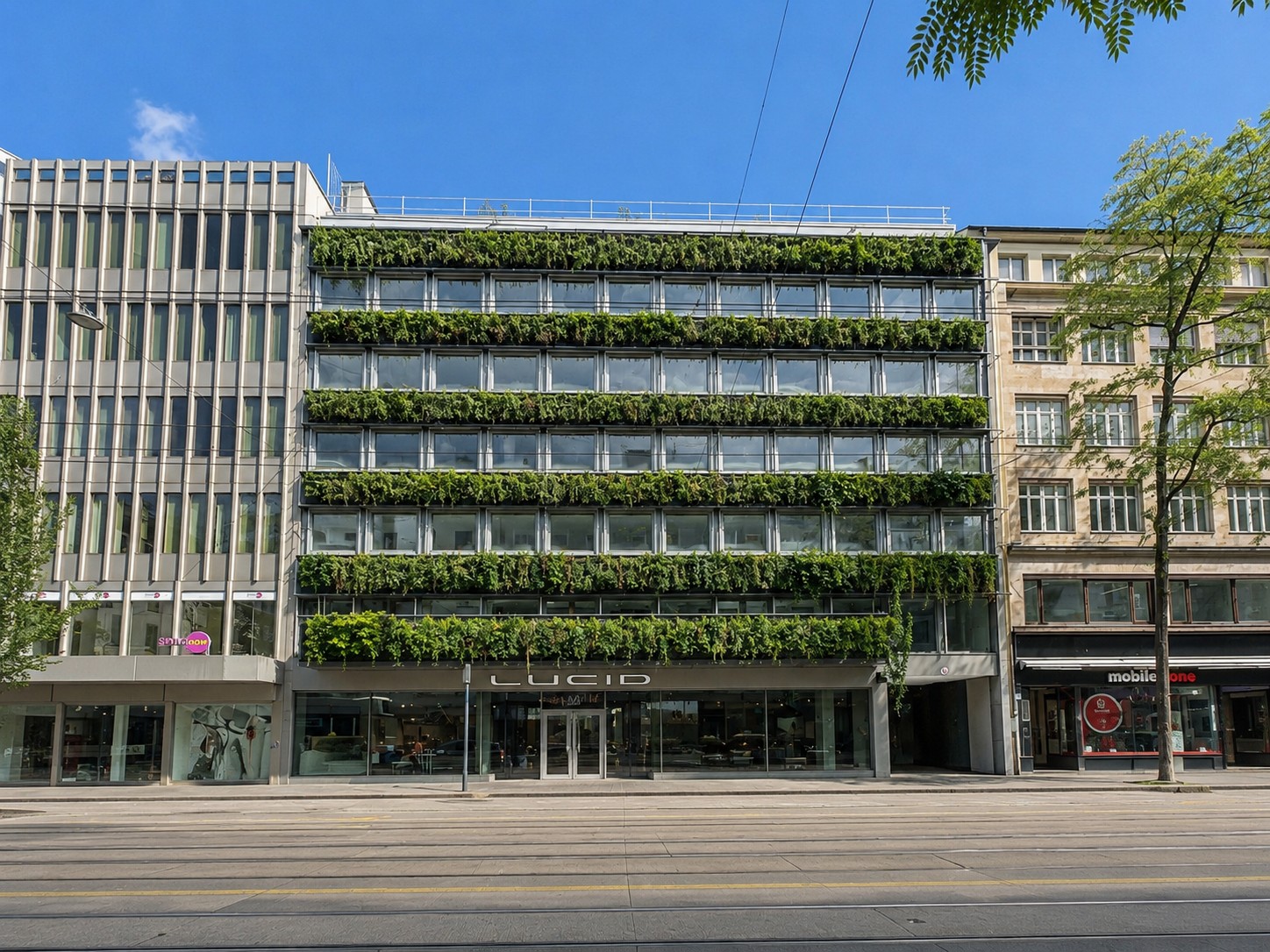 228m² office