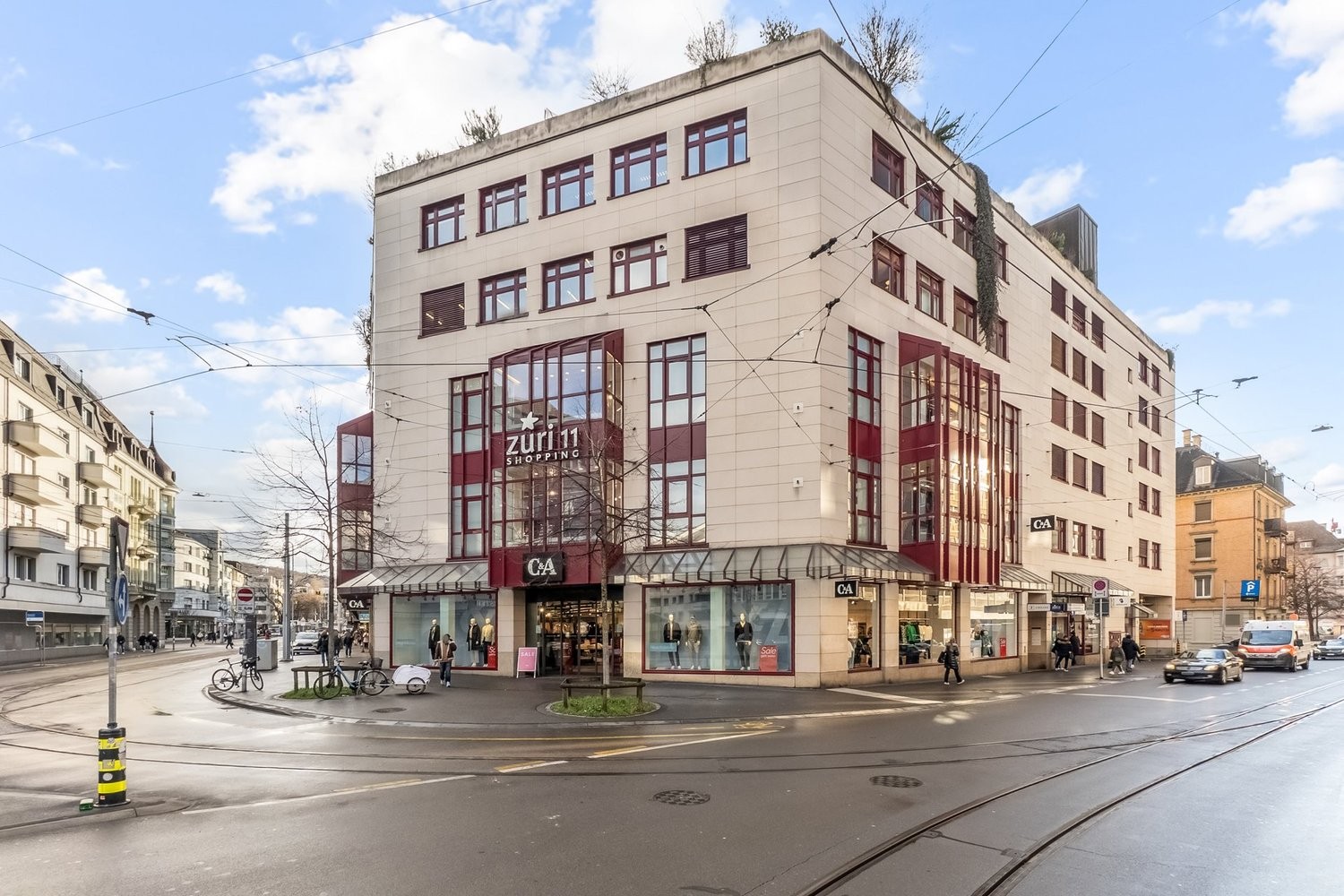 179m² office