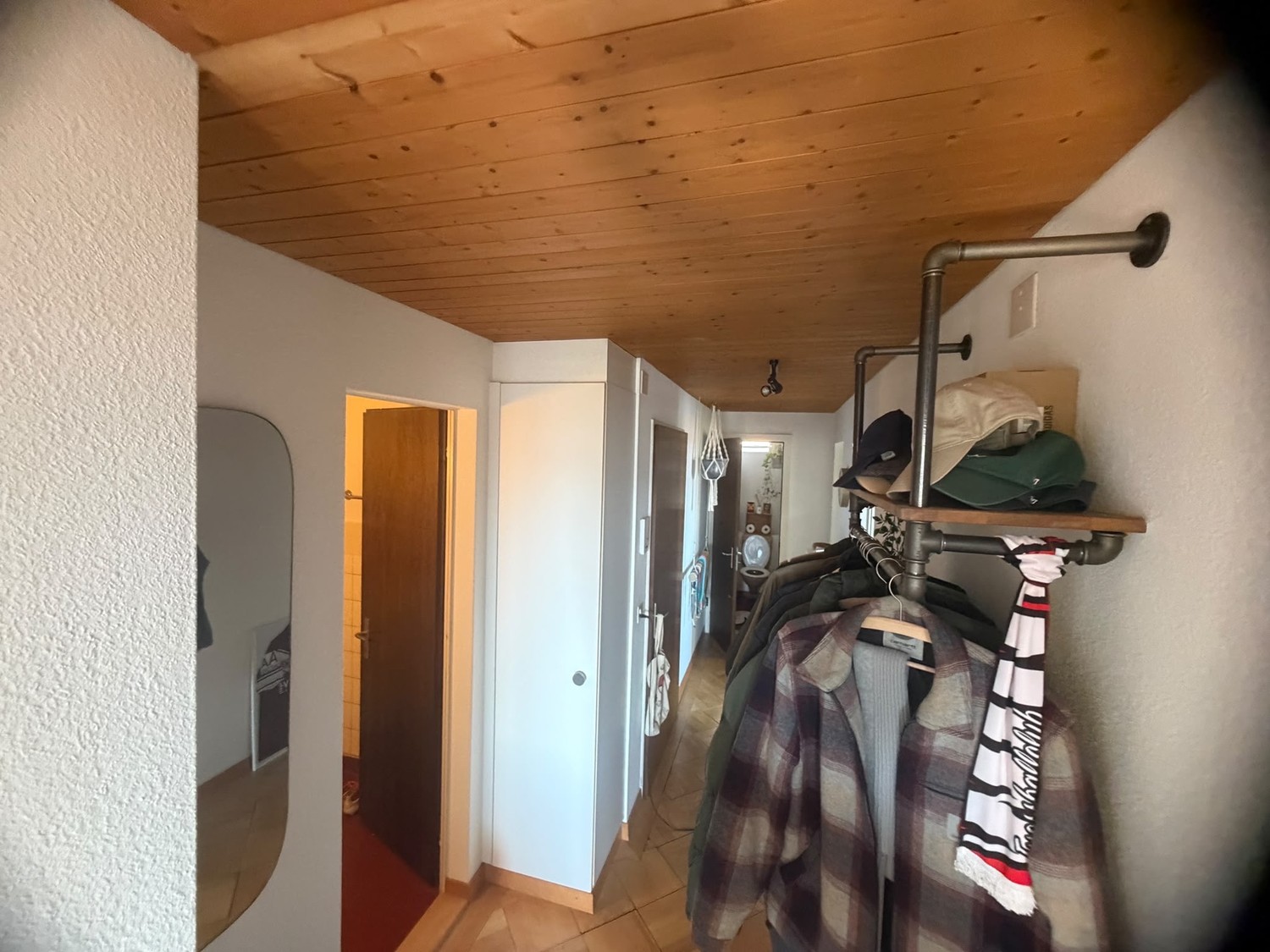 2 rooms apartment, photo 1 of 8