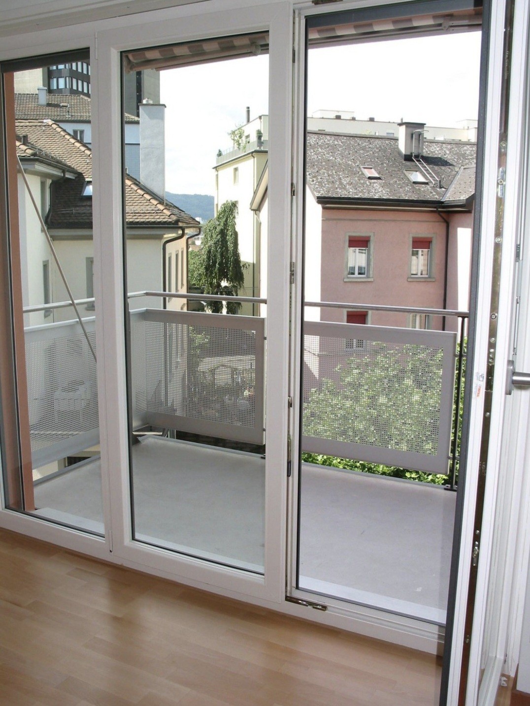 2 rooms apartment, photo 2 of 10