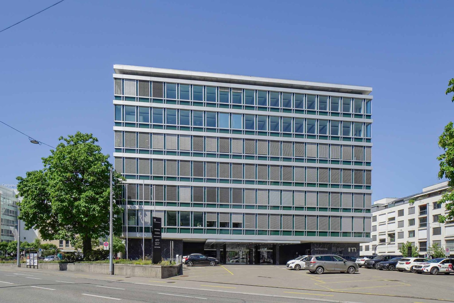 2140m² office