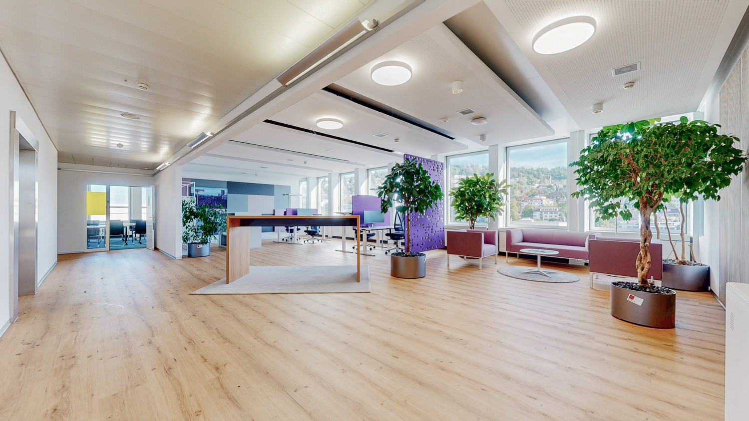 2140m² office