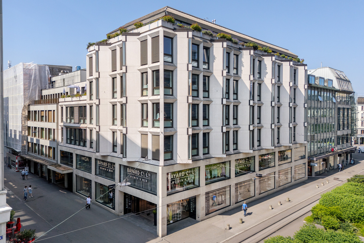 528m² office