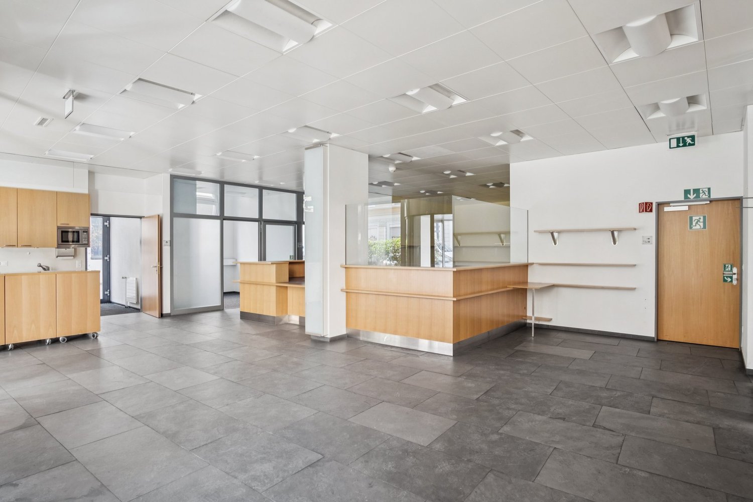 381m² commercial