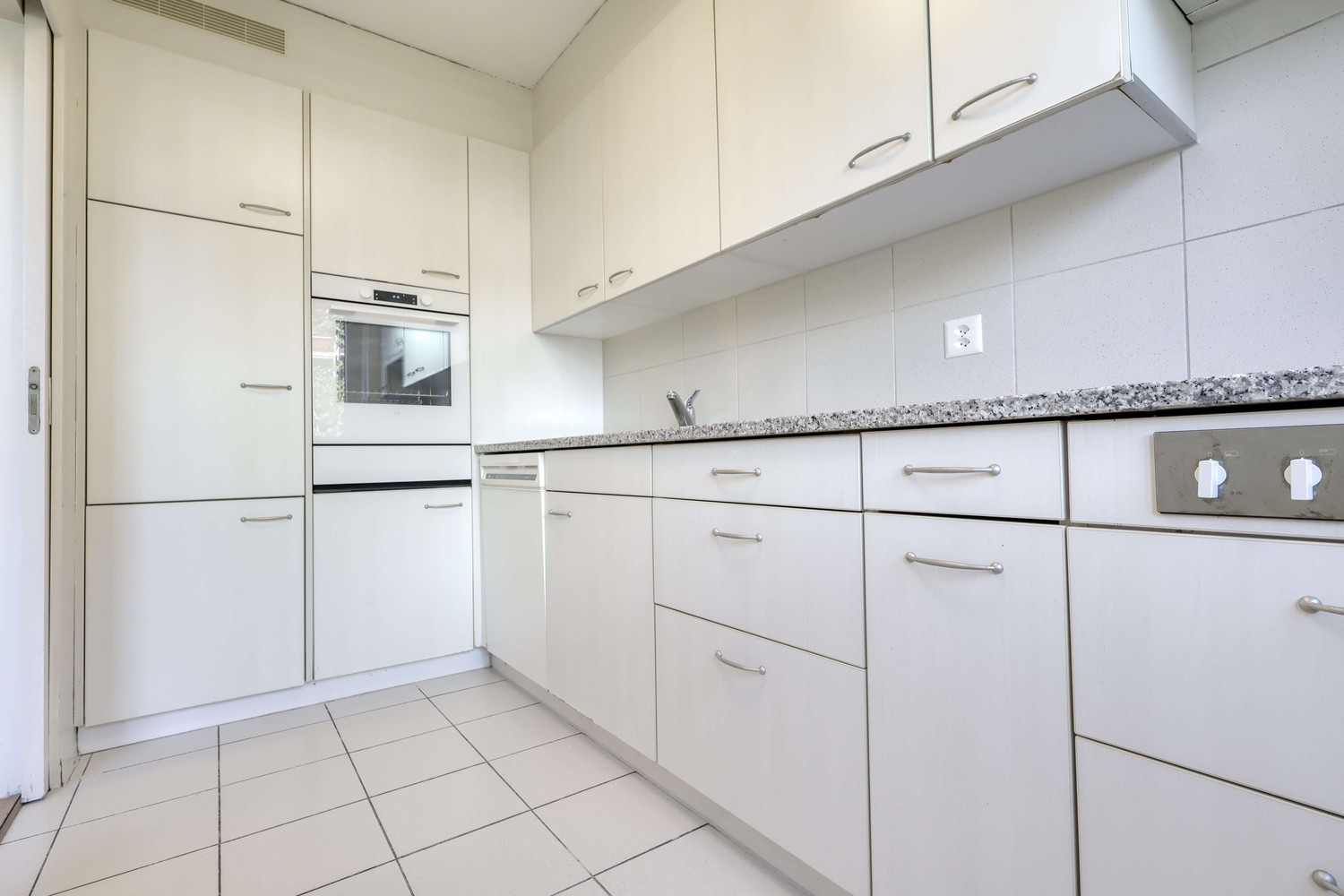 1 room single room