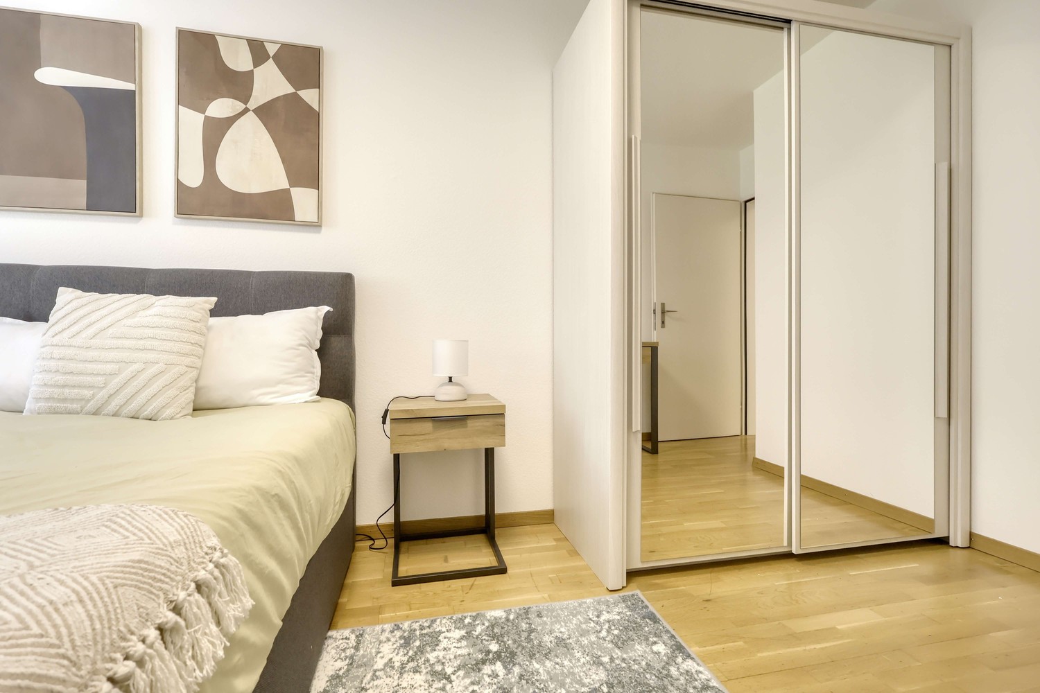 1 room single room