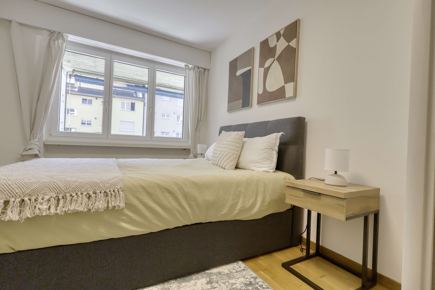 1 room single room