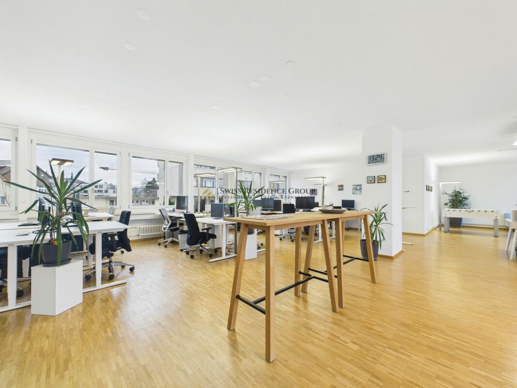 178m² office