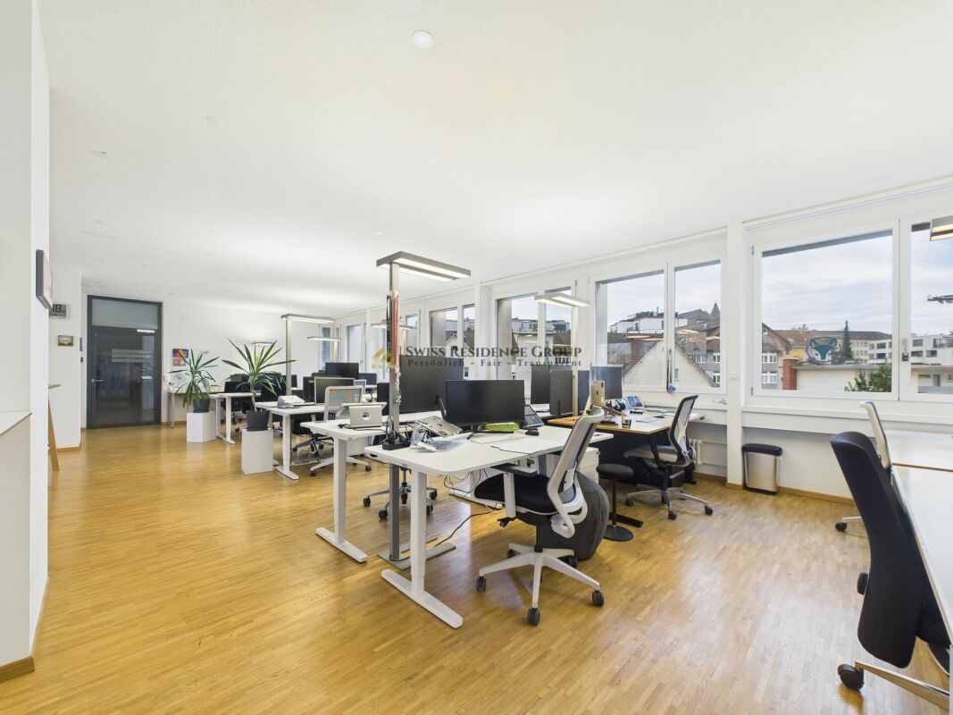 178m² office