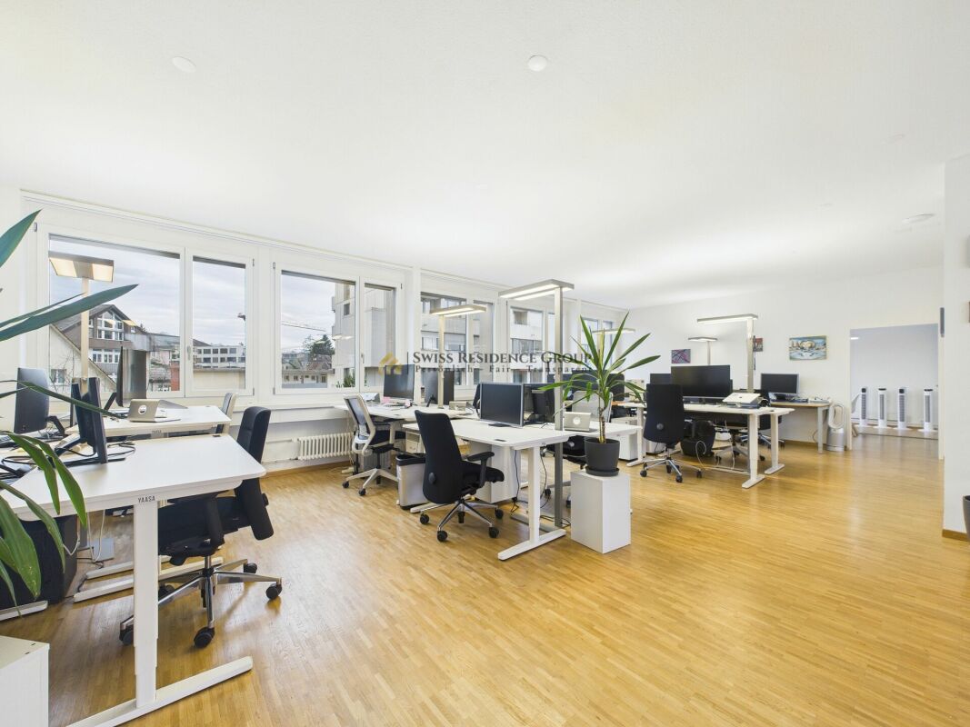 178m² office