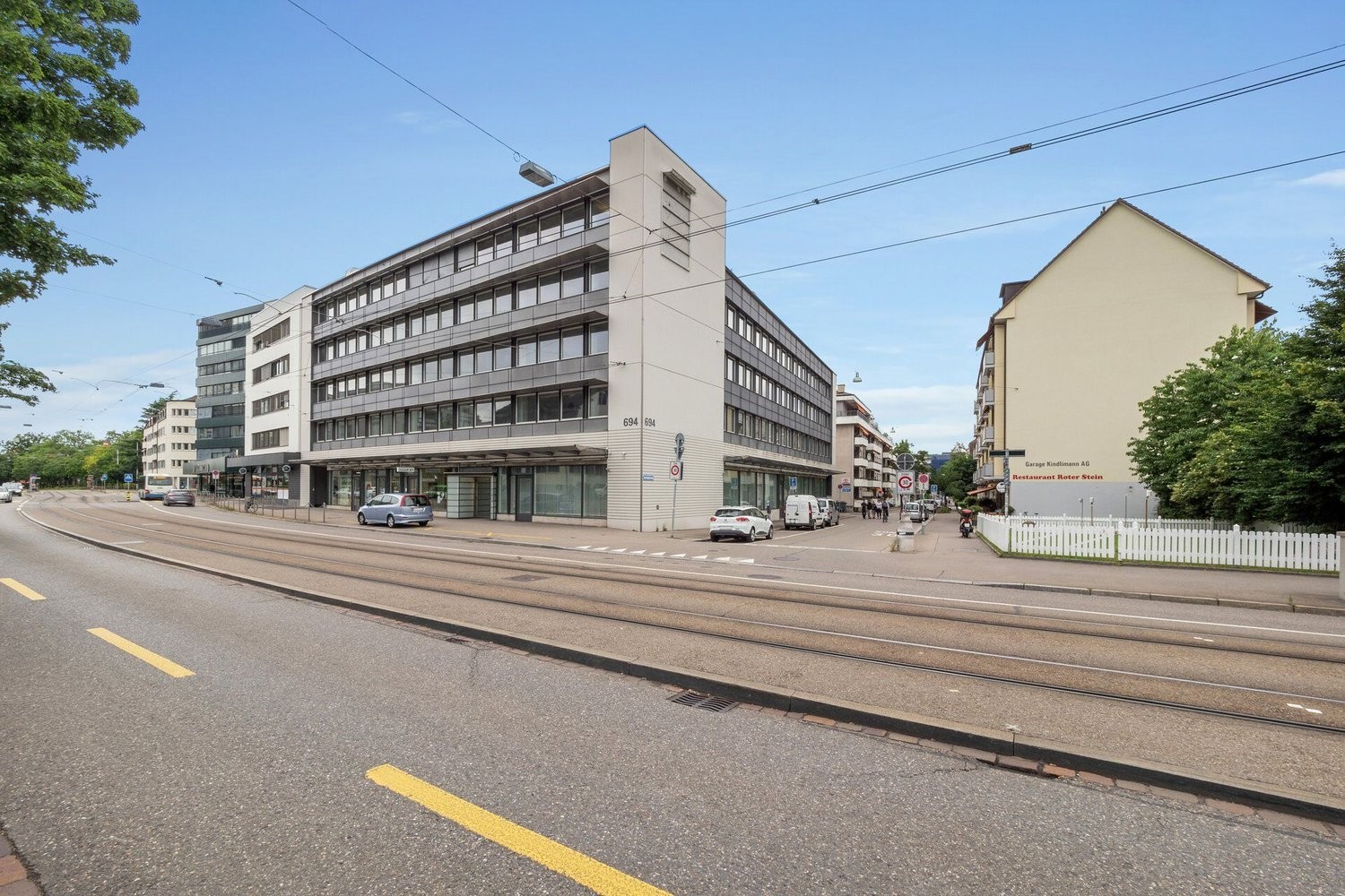 311m² office