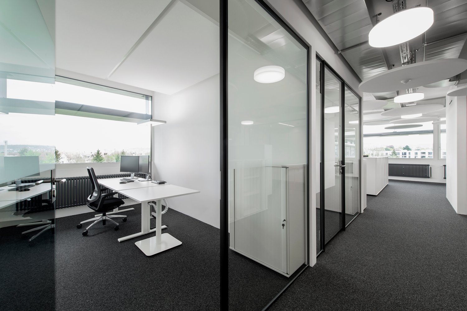 260m² office
