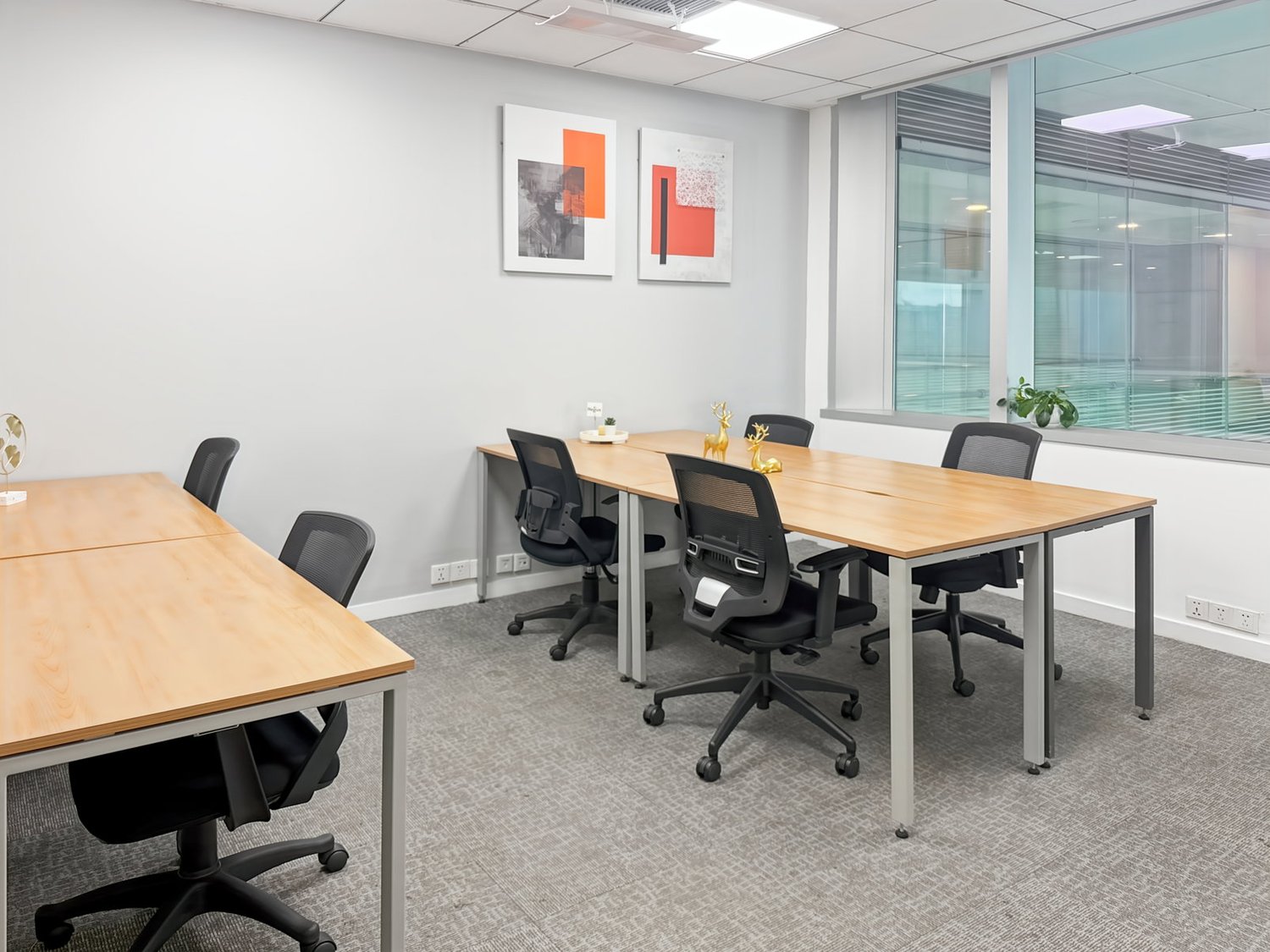 150m² office
