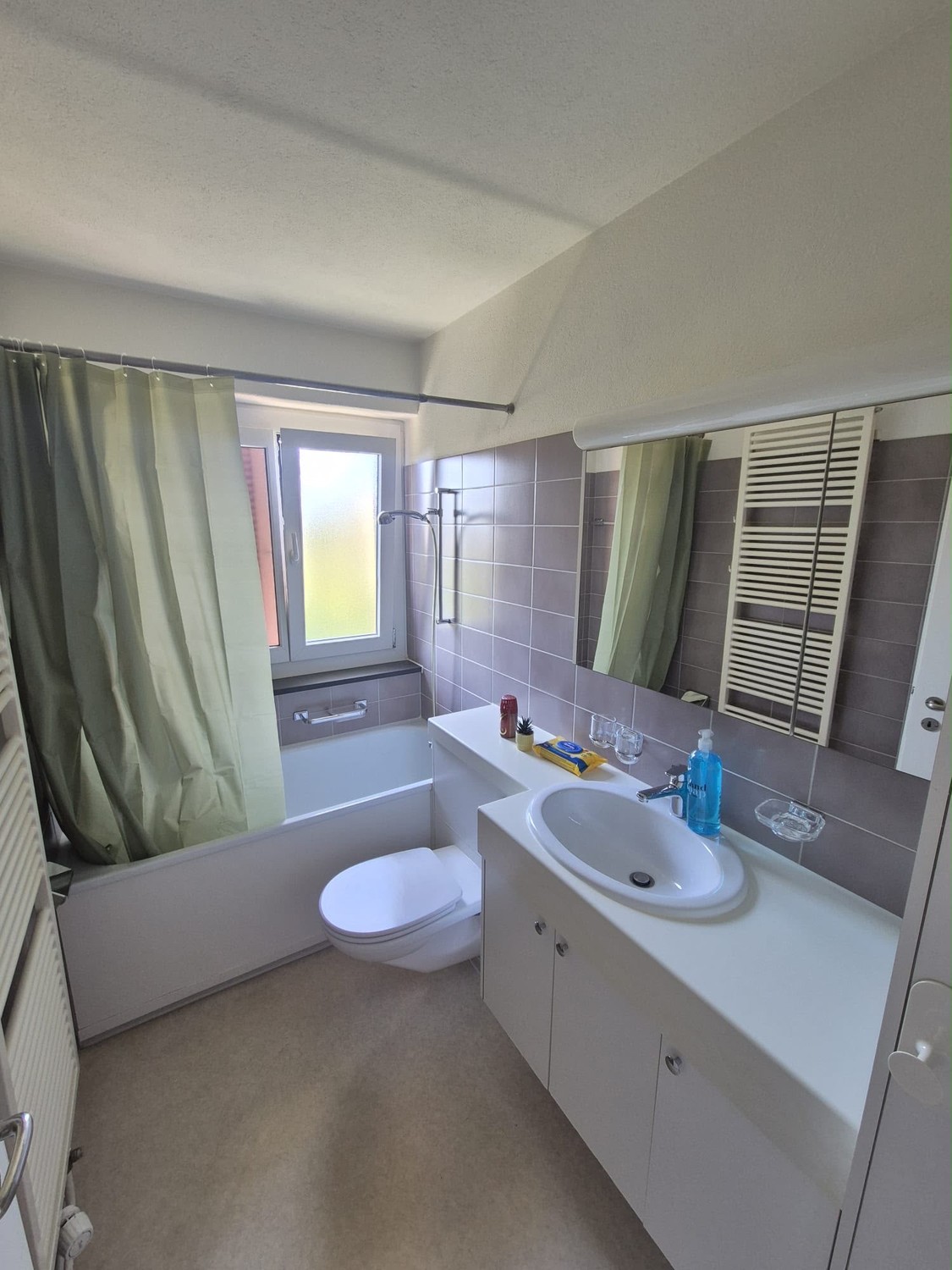 Chambre dans un appartement partagé