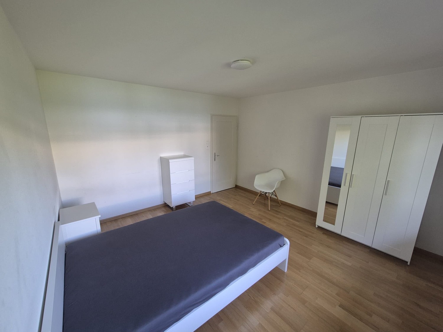 Chambre dans un appartement partagé