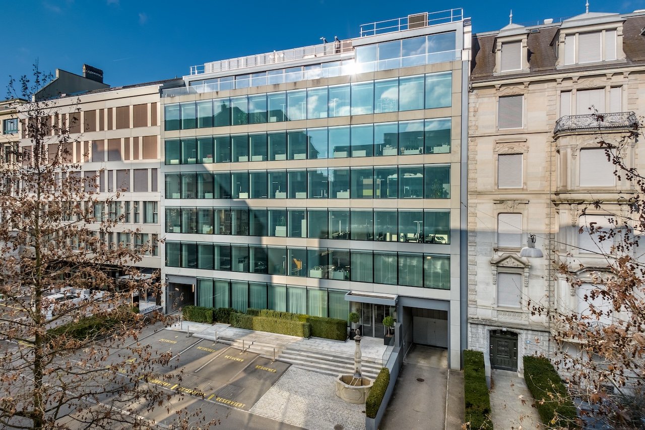 2000m² office