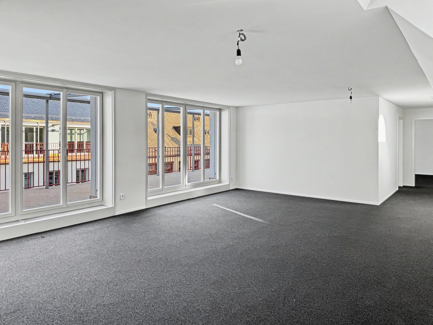 186m² office