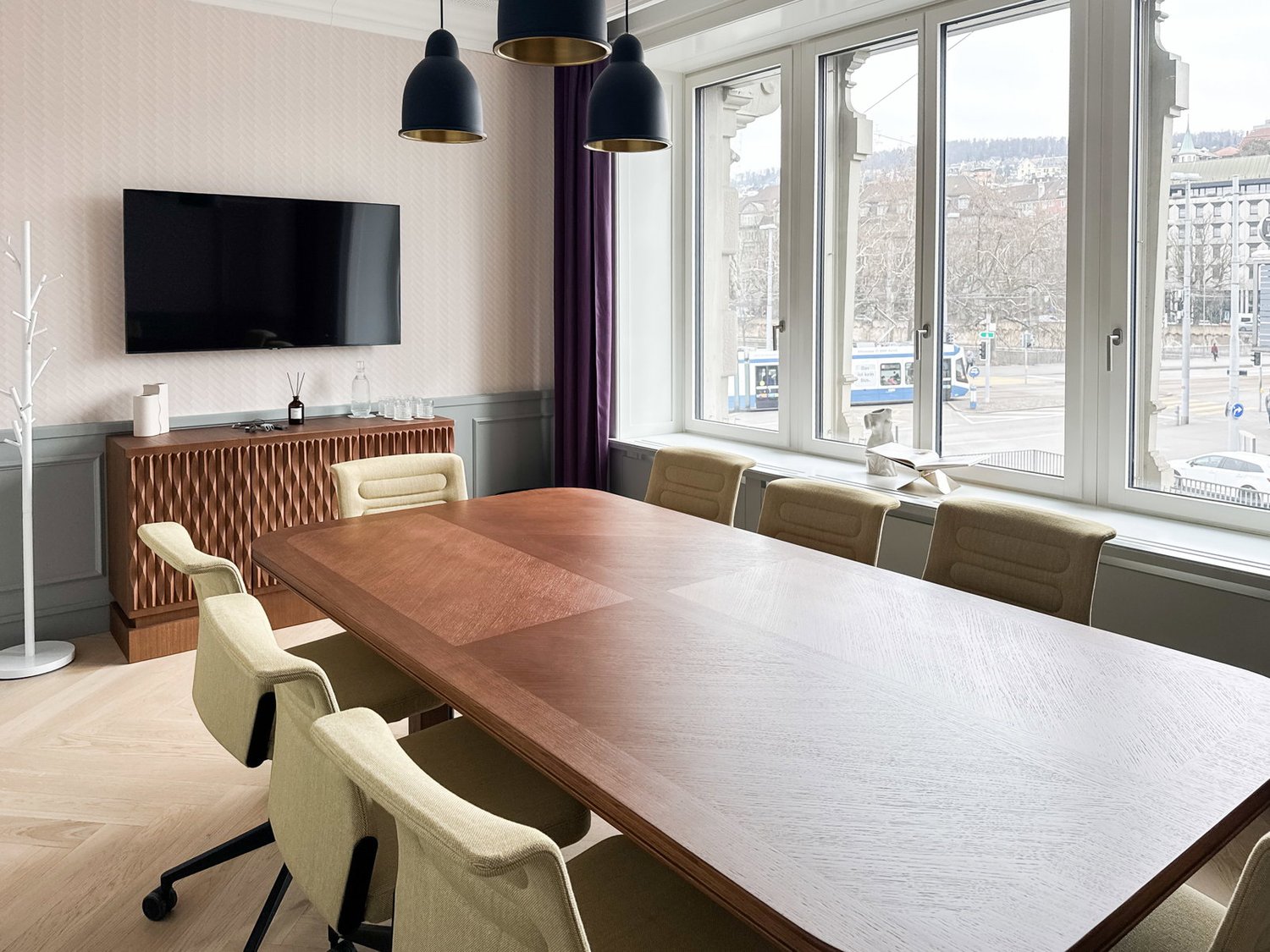 150m² office